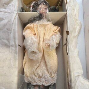 The Ashton Drake Galleries 93953 Charity 18" Doll Garden of Innocence w/ Box